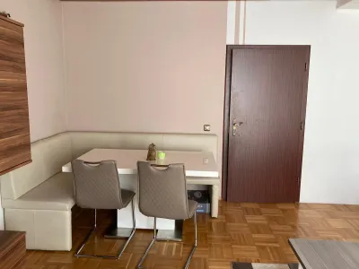 5-Zimmer-Gewerbeimmobilie mieten in Linz Land – 250 m², € 2.680 – Bild 1 von 16