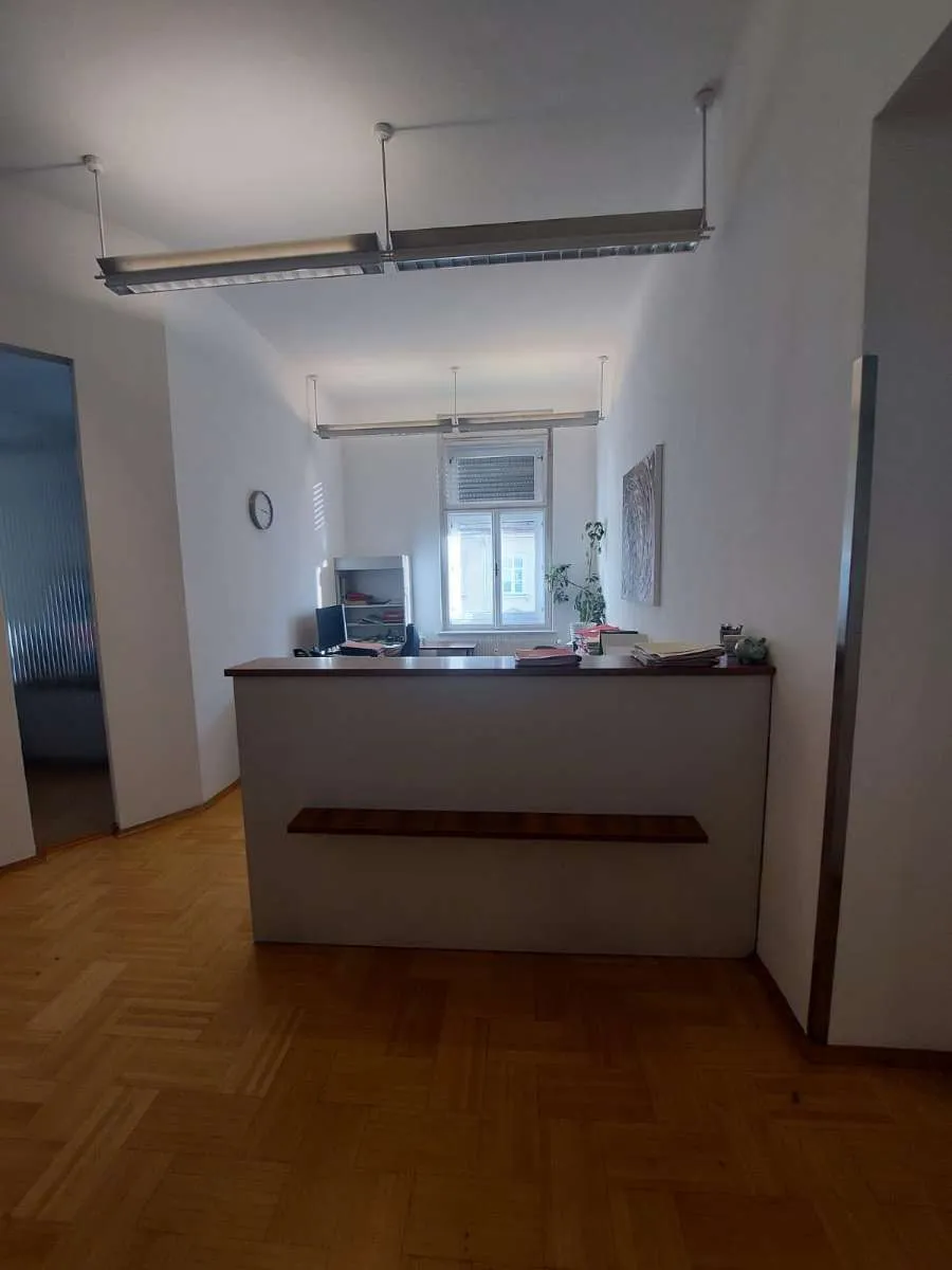 Büro im Zentrum von Graz, mit 7 Büroräumen - Ansicht 2