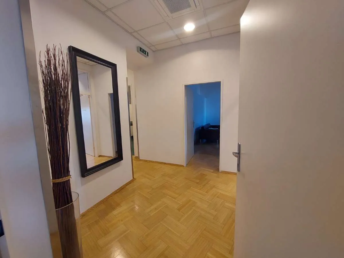Büro im Zentrum von Graz, mit 7 Büroräumen - Ansicht 3