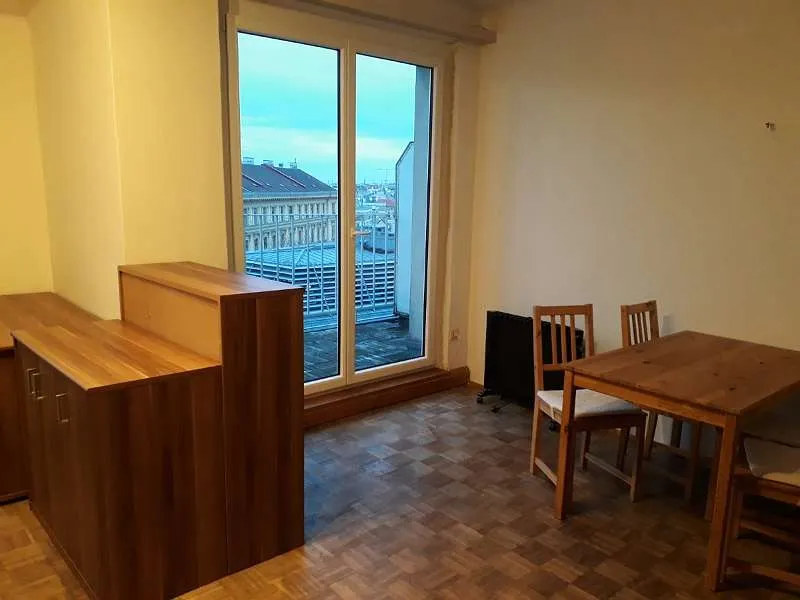 Einzimmerwohnung in zentraler ruhiger Lage Nähe Schwedenplatz - Ansicht 2