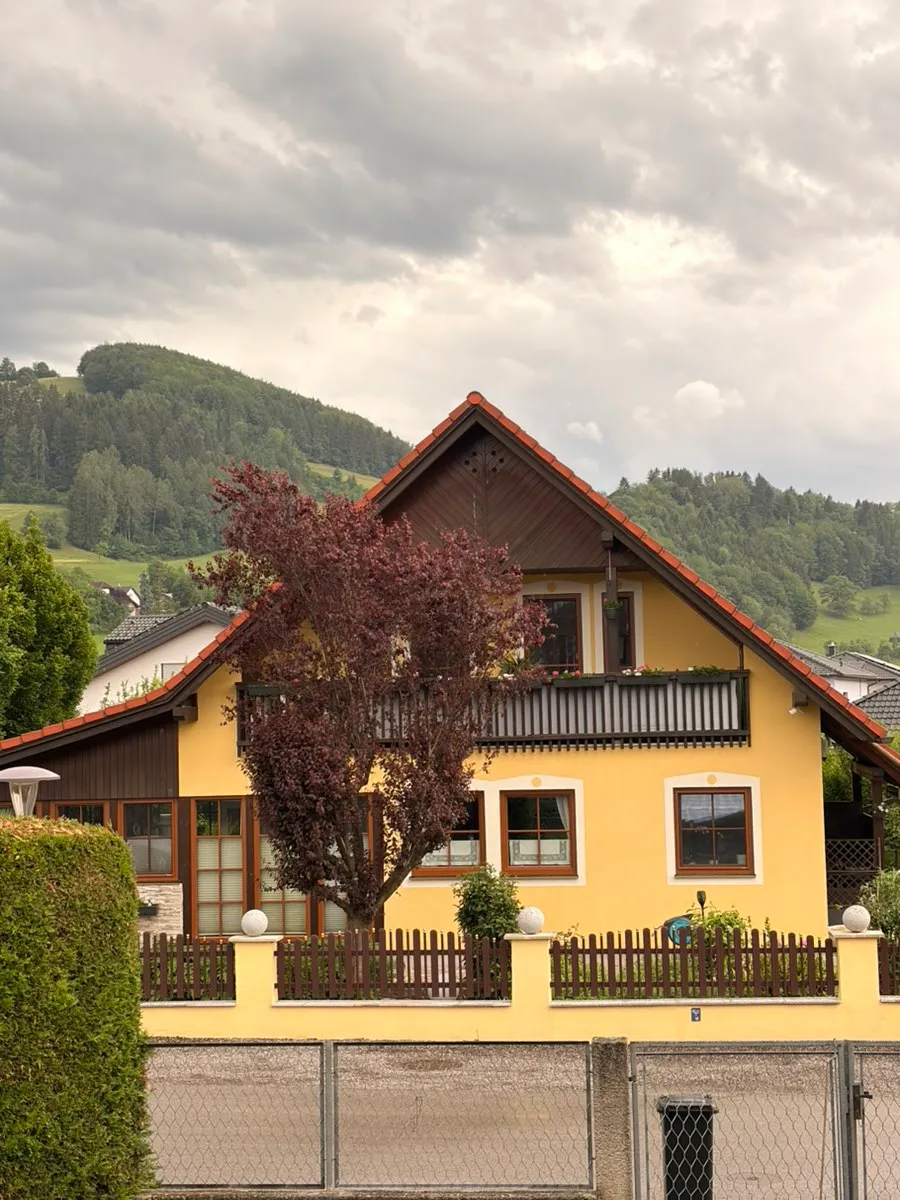 Eleganz trifft Natur - Immobilie im Alpenvorland - Ansicht 2