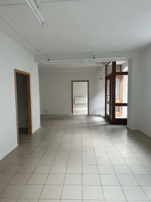 5-Zimmer-Gewerbeimmobilie mieten in Lilienfeld – 120 m², € 590 – Bild 5 von 11