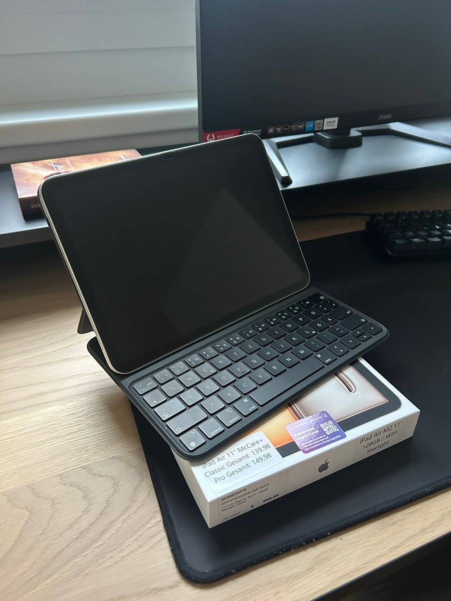 iPad Air M2 11" (2024) - 128 GB WLAN + Tastatur