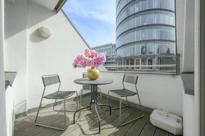 Fully Furnished with A/C for up to 6 months with Balcony – Bild 2