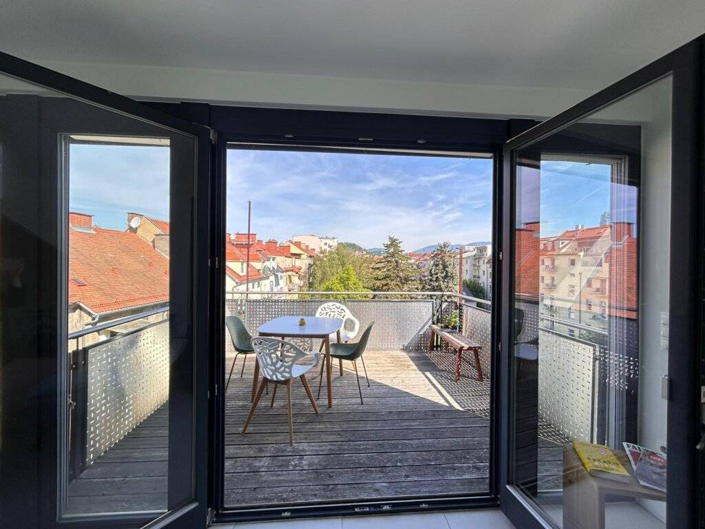Graz-Zentrum: außergewöhnlich, großzügig & hell - Wohnhighlight in Bestlage mit Dachterrasse & Schlossbergblick! - Ansicht 3