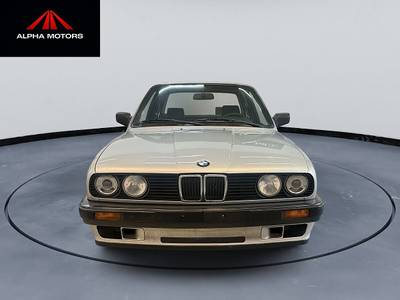 BMW 3er-Reihe 320i E30 6 Zylinder (Top Zustand)