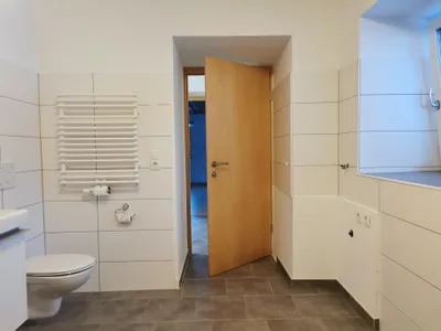 2-Zimmer-Wohnung mieten in Innsbruck-Land – 87 m², € 1.000 – Bild 3 von 13