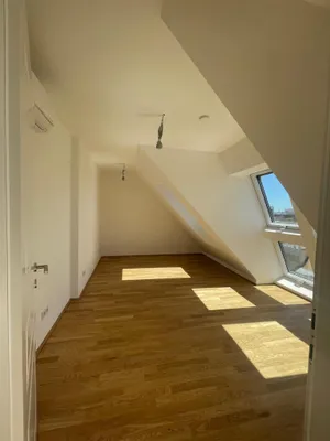 Erstbezug: Neu errichtete 3 Zimmer Dachgeschosswohnung mit 2 Terrassen – Bild 3