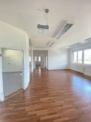 Gewerbeimmobilie mieten in Graz-Umgebung – 195 m², € 3.044