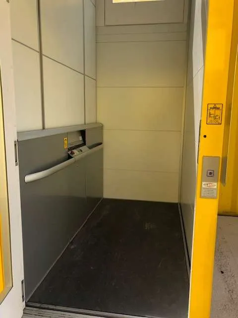 MOTORRADEINSTELLPLATZ exklusiv in EINZEL-BOX - Ansicht 2