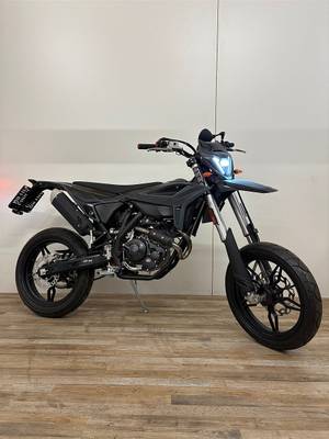 Beta RR 125 4T Motard T X special edition