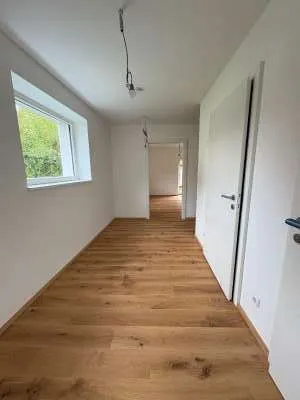 Salzkammergut - ruhige 3 Zimmer Gartenwohnung im Zentrum von St. Georgen - Ansicht 3
