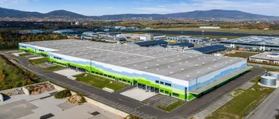 Gewerbeimmobilie mieten in Baden – 4 469 m², € 31.283
