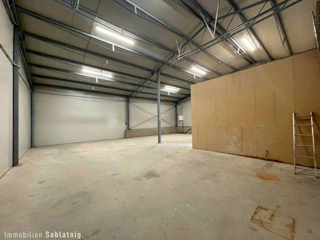 Optimal angebundene Lagerhalle mit Büro und Freifläche in St. Peter! Ideal für vielseitige Klein- und Handwerksbetriebe! - Ansicht 3