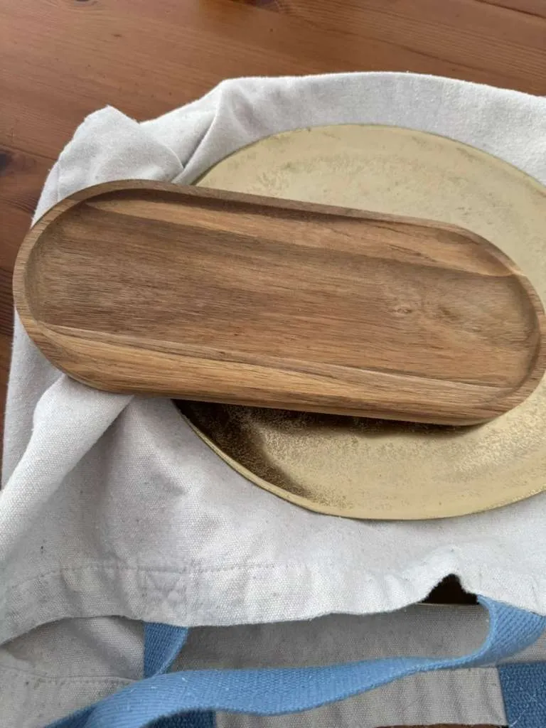 Jysk Holztablett, € 4,- (1230 Wien)