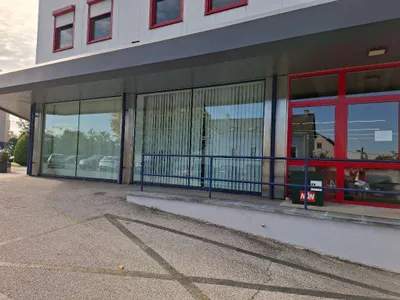 2-Zimmer-Gewerbeimmobilie mieten in Wiener Neustadt – 280 m², € 8 – Bild 1 von 8