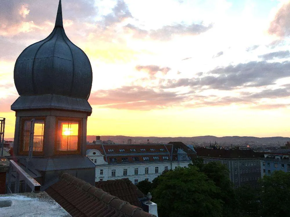 EINZIGARTIG !!! PENTHOUSE mit KUPPELTURM und 2 TERRASSEN - TRAUMAUSBLICK! - Widok 3