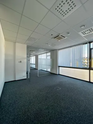 3-Zimmer-Gewerbeimmobilie mieten in Freistadt – 114 m², € 2.076 – Bild 7 von 9
