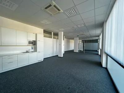 3-Zimmer-Gewerbeimmobilie mieten in Freistadt – 114 m², € 2.076 – Bild 4 von 9