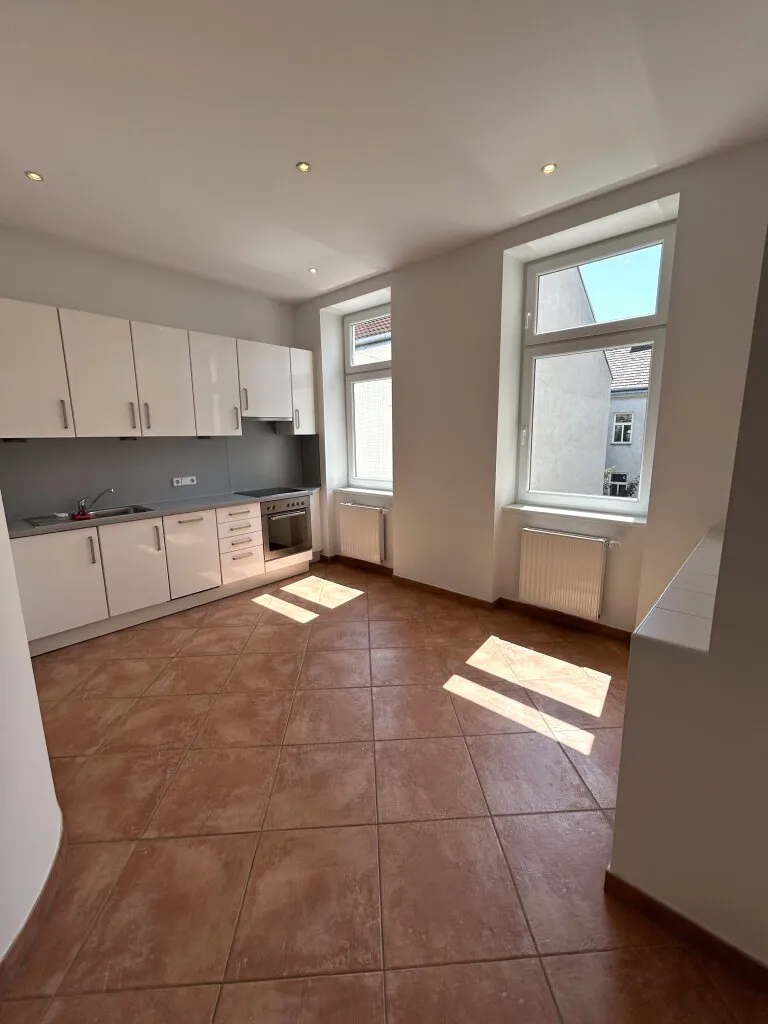 Helle, großzügige 2 Zimmer Altbauwohnung - optimale 2er WG - Widok 2