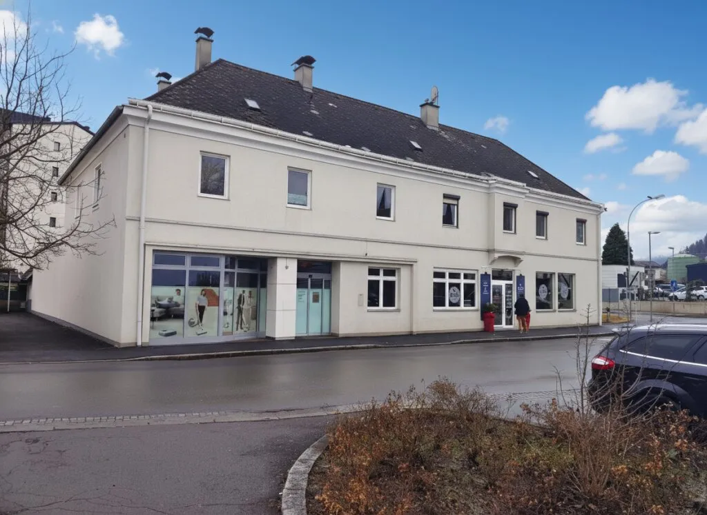 Barrierefreie Geschäftsfläche mit sehr guter Parkmöglichkeit und optimaler Verkehrsanbindung - Ansicht 3