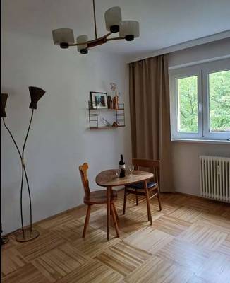 Bright, Quiet 2-room Apartment with Garden Views – Bild 2