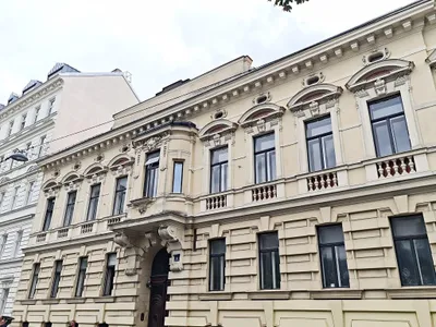 BACHERPLATZ, 187 m2 Stilaltbau, 4 Zimmer, Küche, Wannenbad, Parketten, WG-geeignet, 1. Etage – Bild 2