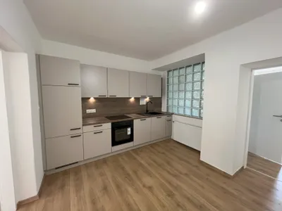 Gewerbeimmobilie kaufen in Neunkirchen – 290 m², € 470.000 – Bild 2 von 13