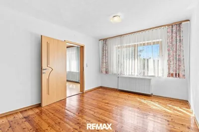 8-Zimmer-Haus kaufen in Korneuburg – 227 m², € 585.000 – Bild 9 von 26