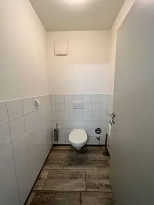 5-Zimmer-Gewerbeimmobilie mieten in Salzburg Stadt – 168 m², € 3.002 – Bild 6 von 7