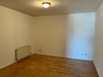 Gewerbeimmobilie mieten in Wels-Land – 85 m², € 800 – Bild 3 von 12