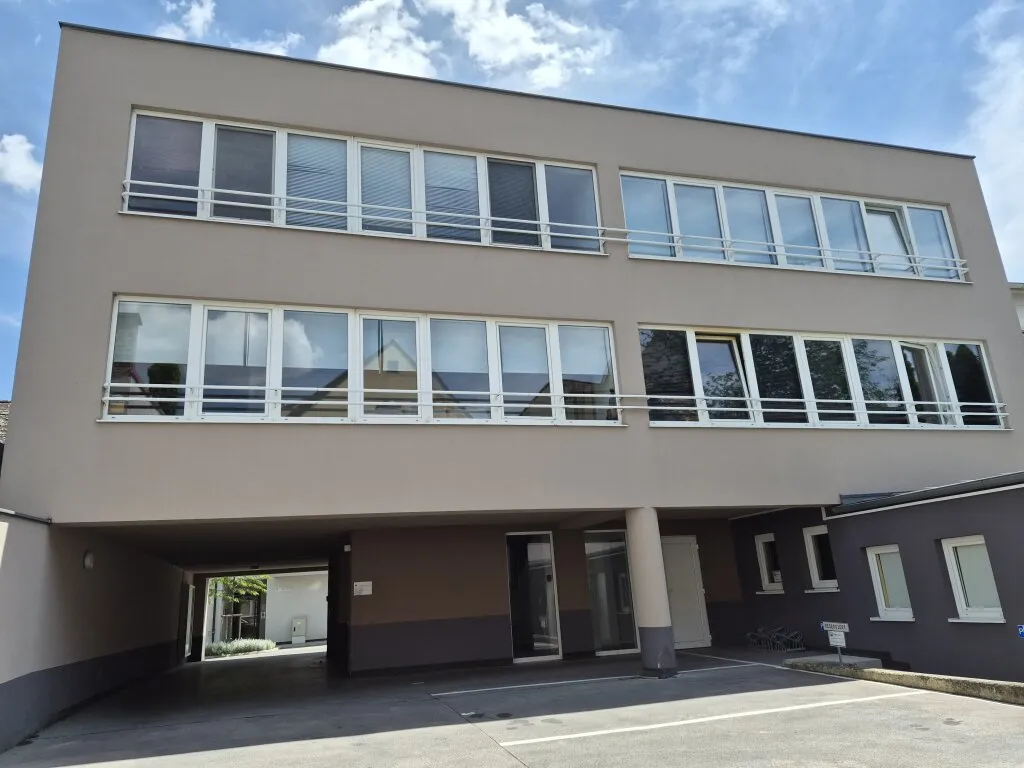 Ca. 68,40 m² Terrassenwohnung mit 24,70 m² südostseitiger Terrasse - Ansicht 3