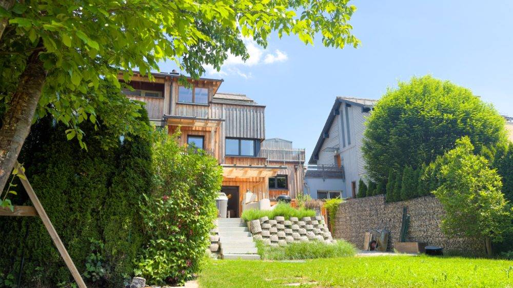 Moderne Doppelhaushälfte mit Einliegerwohnung Wohnen & Investieren perfekt kombiniert, Mondsee