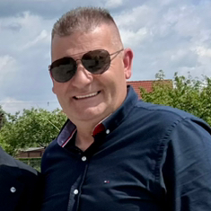 Zsolt Földvári