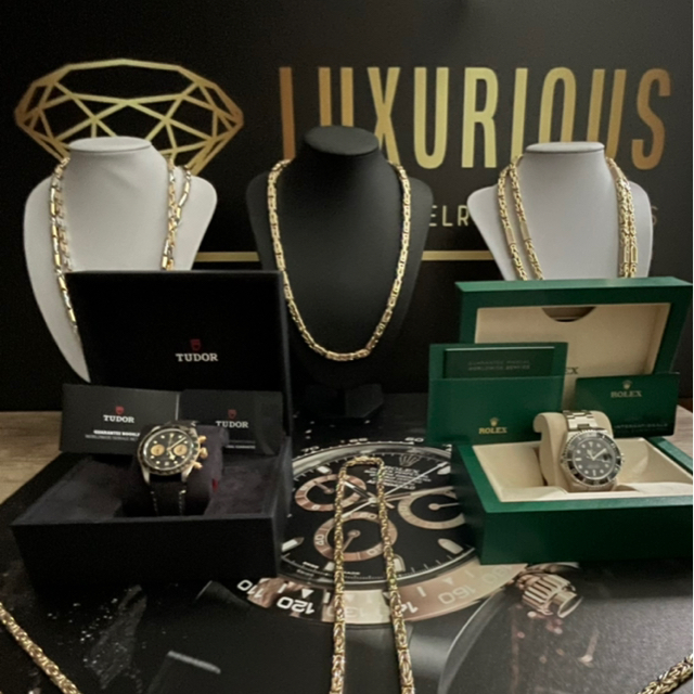 LUXURIOUS