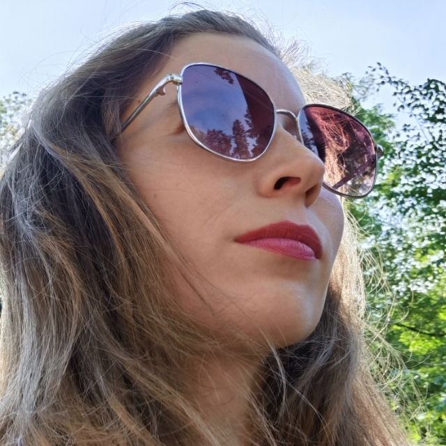 Laura F