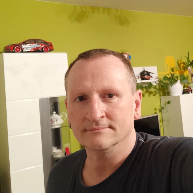 Klaus P.