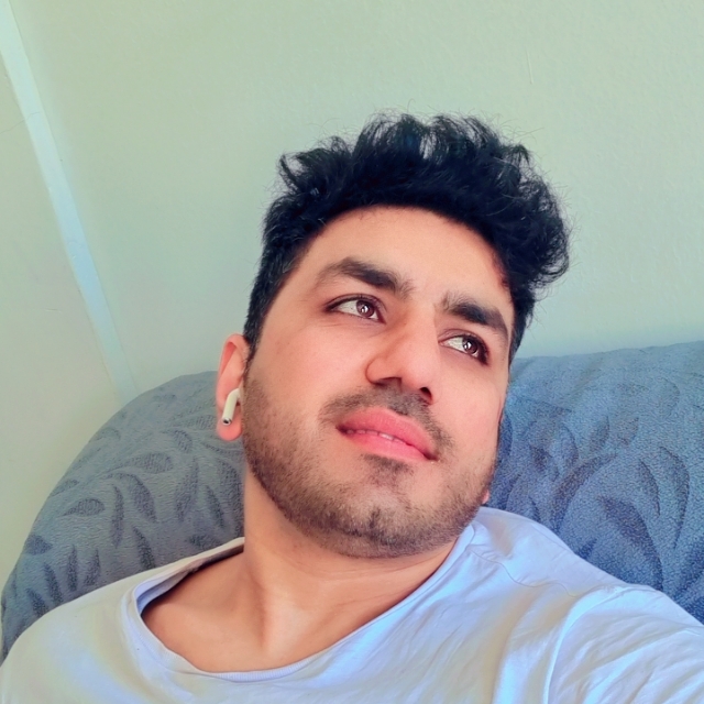 Noori Taxi fahrer